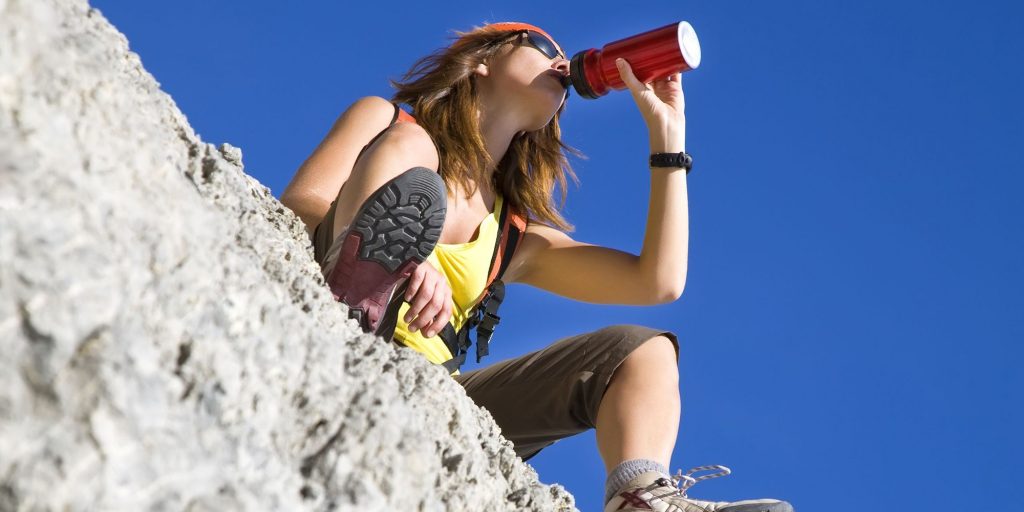 pic-2000x1000-Hiker-DrinkingWater-01